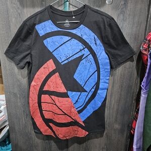 Disney Marvel The Falcon The Winter Soldier Disney Parks T-Shirt Size L Black